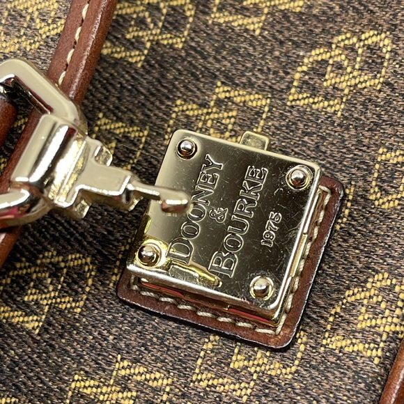 Vintage Dooney & Bourke 1975 Signature Monogram Wristlet / Clutch - Picture 12 of 16